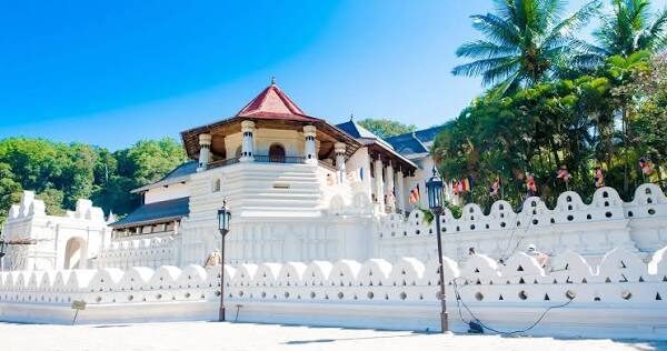 Golden casket, Temple of the Tooth, Kandy